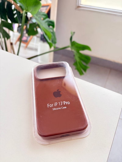 Silicone Case Iphone 17 PRO - Marron