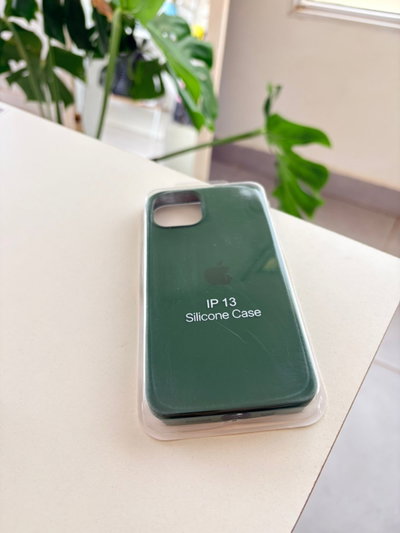 Silicone Case Iphone 13 - Verde militar