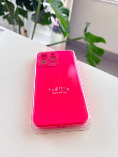 Silicone Case Iphone 13 PRO - Fuccia fluo