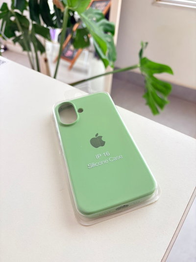 Silicone Case Iphone 16 - Verde