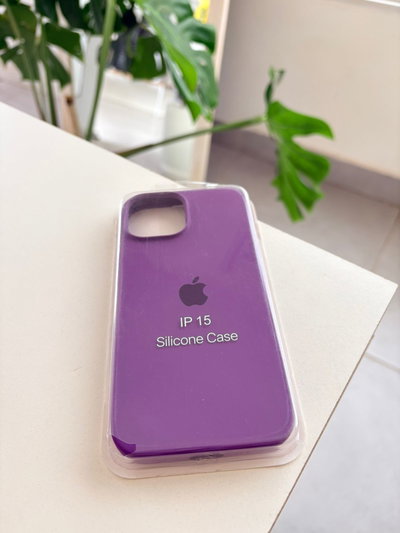 Silicone Case Iphone 15 - Lila