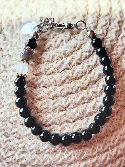 Pulsera. Poder (Obsidiana, Amatista y Cuarzo Rosa)