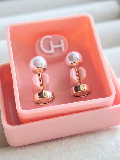 Abridor CH. Modelo 310. Perlas De 4mm. Linea Perno Oro 18kts.