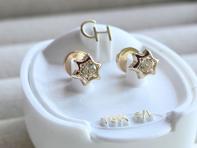 Abridor CH. Modelo 782. De Oro 18kt. Estrella con Cubic. Linea ECO