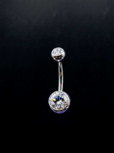 Ombligo. Banana Doble Cristal Blanco. Largo 10 mm