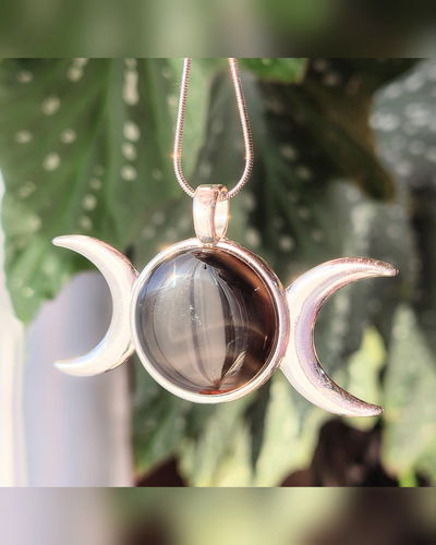 Collar. Triple Diosa Grande (Ágata Negra)