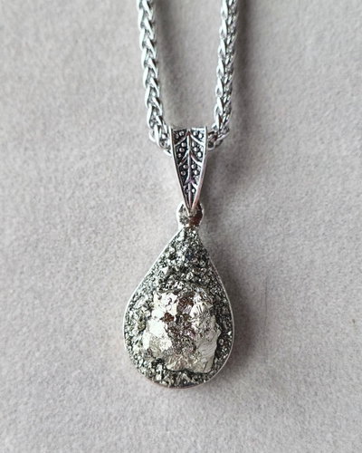 Collar. Gota (Pirita)
