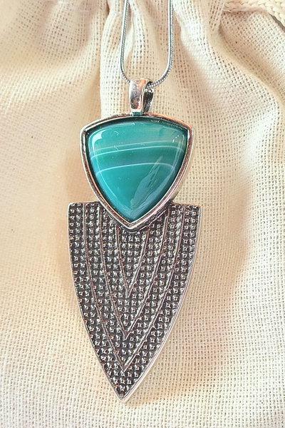 Collar. Flecha (Ágata Verde)