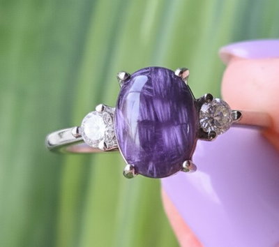 Anillo Regulable. Niquelado. Charoita