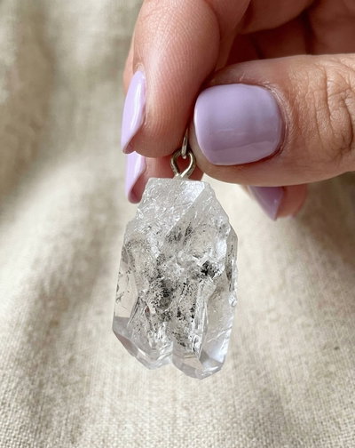 Dijes. Cuarzo Cristal en Bruto