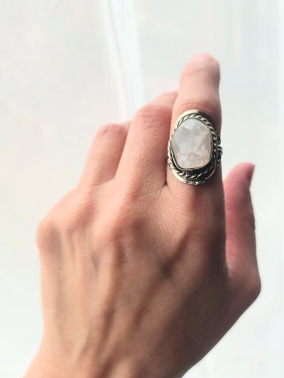 Anillo Regulable. Alpaca. Cuarzo Rosa 