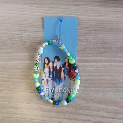 Strap para celular - NEW JEANS