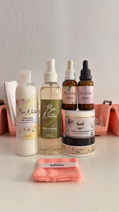 Box facial para pieles oleosas deshidratadas con acné activo 