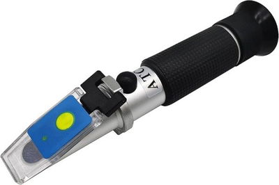 ATC REFRACTOMETER CON LUZ