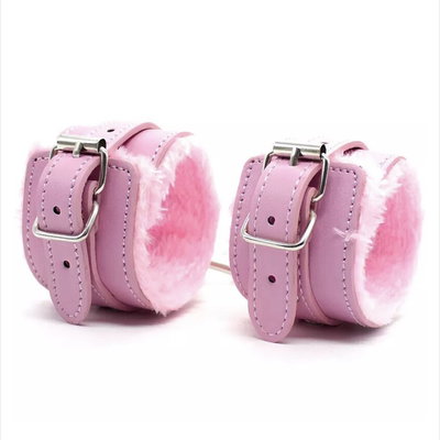 ESPOSAS DE ECOCUERO CON PELUCHE