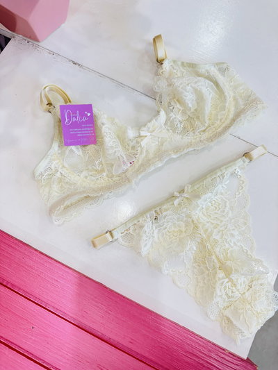 Conjunto Agostina Vainilla