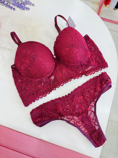 Conjunto Valentina Bordo