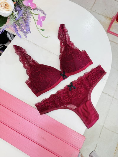 Conjunto Coqueta Bordo