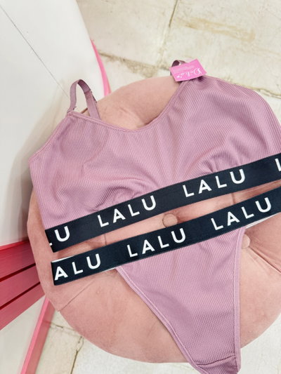 Conjunto Lalu Deportivo Uva