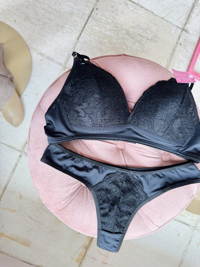 Conjunto Felicitas Negro