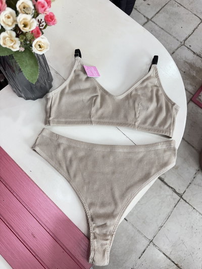 Conjunto Ludmila Morley Nude