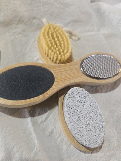 CEPILLO PARA PIES 4 USOS