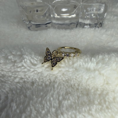 Argollita mariposa colgante 