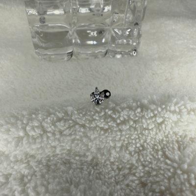 Microdermal hojitas strass titanio