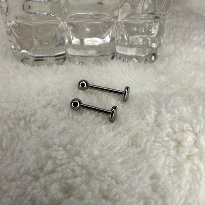 Labret titanio basico