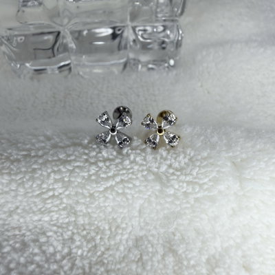 Labret 4 pétalos titanio