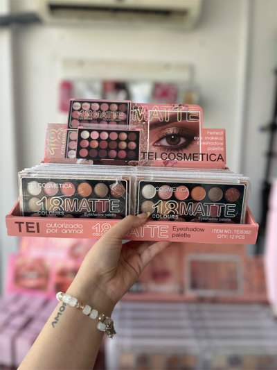 PALETA DE SOMBRAS 18 COLORES