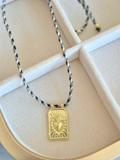 Collar Plaquita Cordón