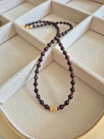Collar Granate Base