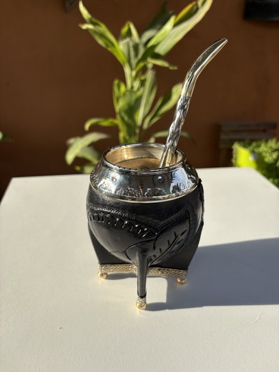 Mate Torpedo Cincelado Patas de bronce