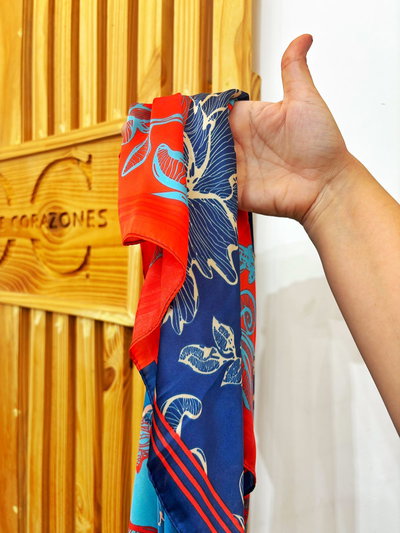 pañuelo modelo 2 tamaño 70x70