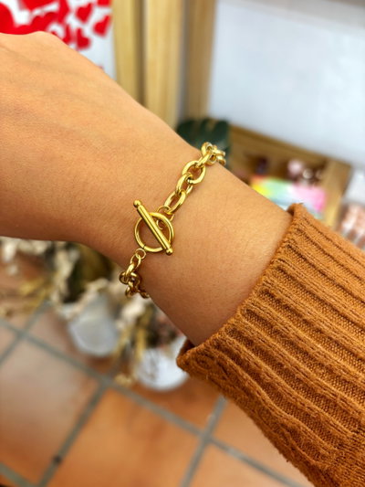 Pulsera acero dorado con cierre marinero