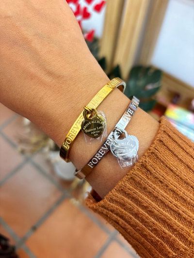 Pulsera rígida TIFF con corazón 
