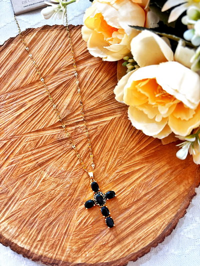 Collar cruz dorado 