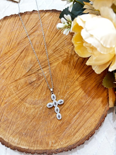 Collar cruz shine