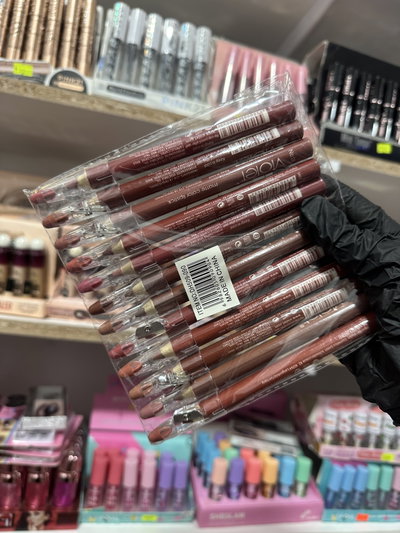Delineador de labios grueso 