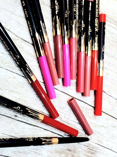 Delineador  de labios retractil por unidad 
