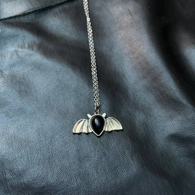Cadena vampiro chico 2