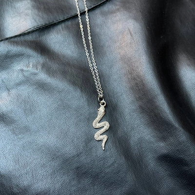 Cadena serpiente 3