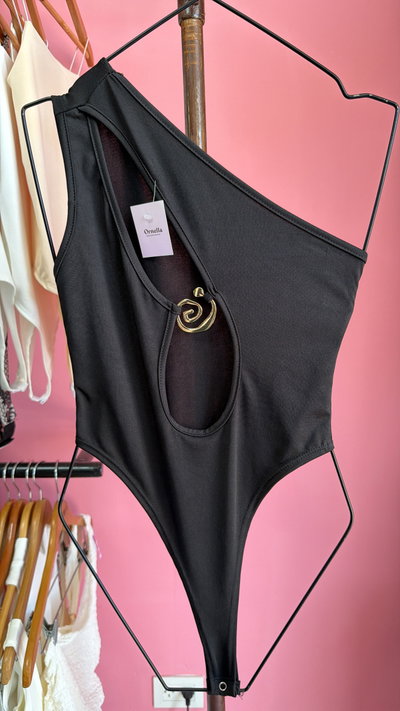 Body abierto con detalle 