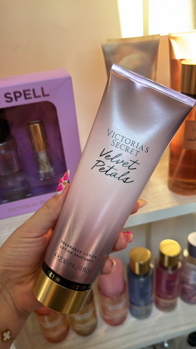 Lotion velvet petals 