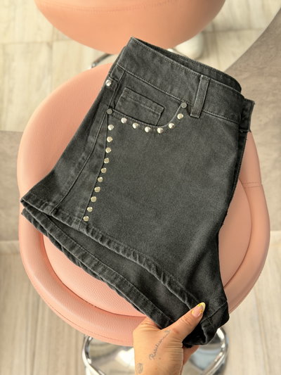 Short tachas 