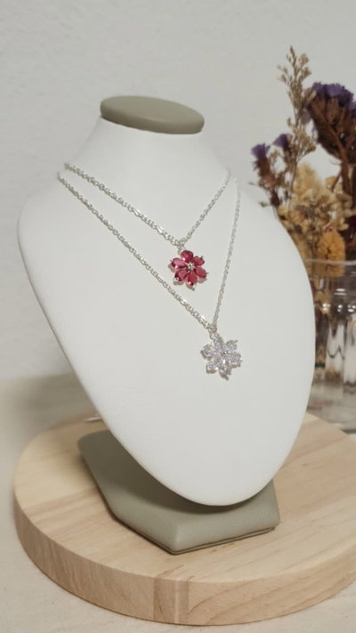 Collar flor con cristal 