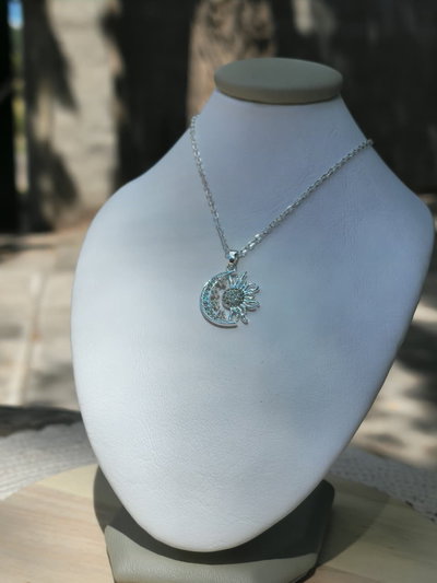 Collar Sol y Luna con Cristales