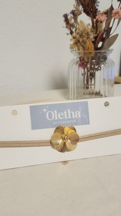 Collar Gamuza Flor