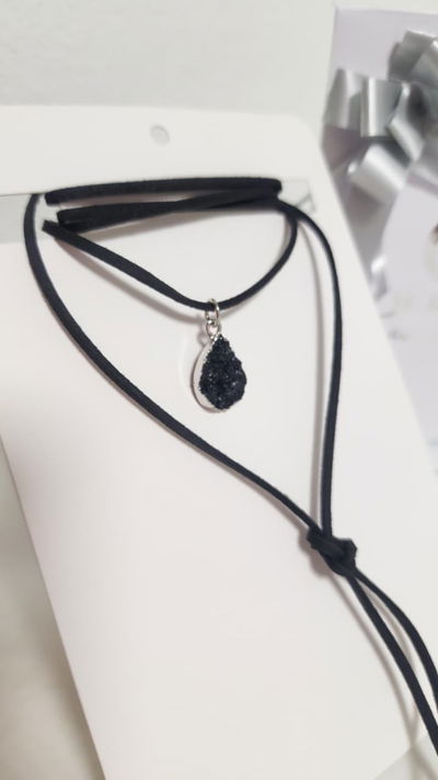 Collar Gamuza Piedra